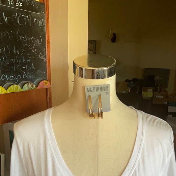 Robert Lee Morris Oval Open Hoops, NWT - Picture 2 of 8